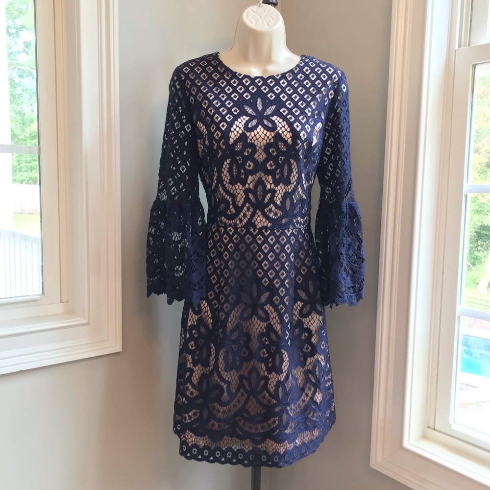 Eliza J Navy Blue and Nude Cocktail Dress - 8 LIKE NEW!